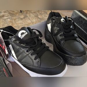 Asham Black Curling Shoes Size 5!